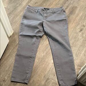 Roz & Ali Gray Straight Leg Jeans